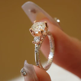 戒指;耳钉;项坠