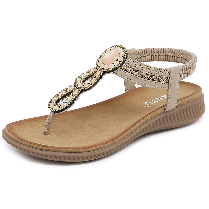 En stock 2024 nuevas sandalias europeas y americanas Bohemia rhinestone cabeza redonda cómoda vacaciones junto al mar más tamaño zapatos planos