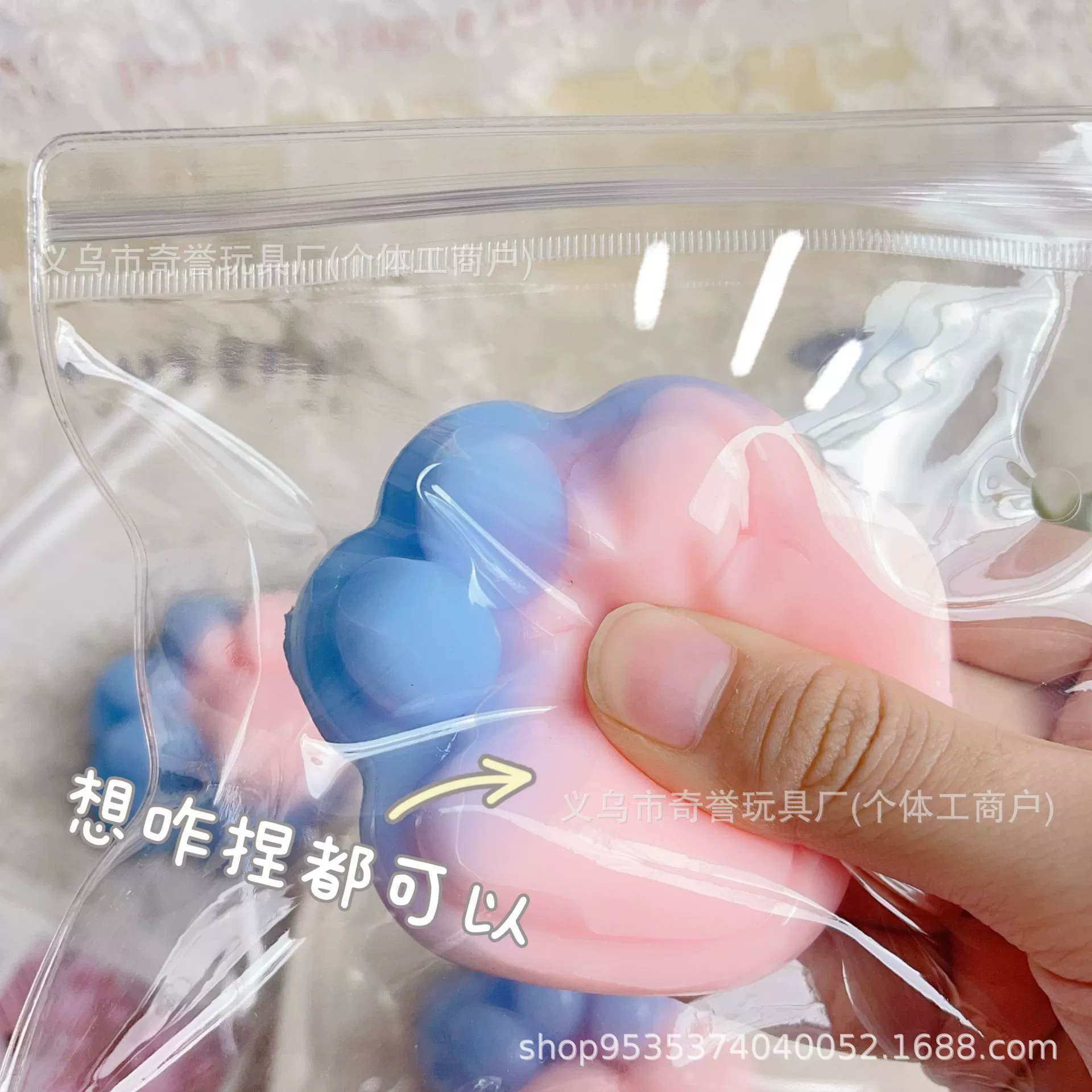 Кошачий коготь щепотка мягкая резиновая декомпрессионная игрушка маленькая красная книга того же щепотка игрушка новый странный декомпрессионный артефакт оптом