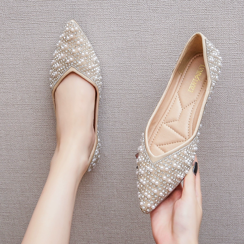 Острые жемчужные французские одиночные туфли женский 2025 новый взрывной темперамент плоские туфли с большим кодом обуви 41-43 Осенняя модель