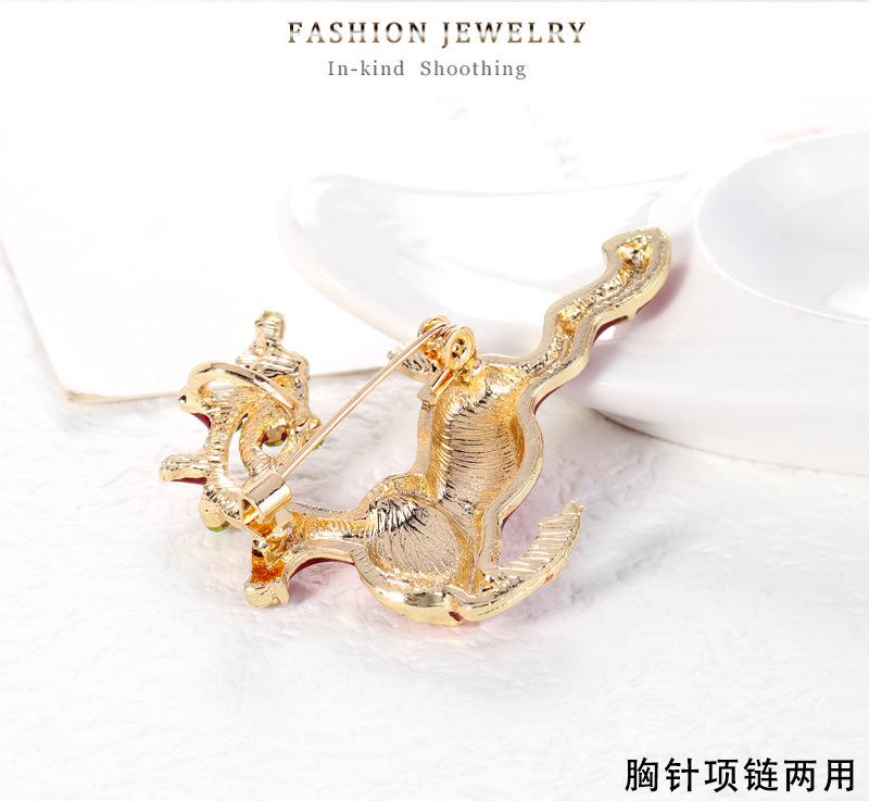Fashion Creative Red Christmas Elk Brooch Alloy Rhinestone Drop Oil Corsage display picture 5