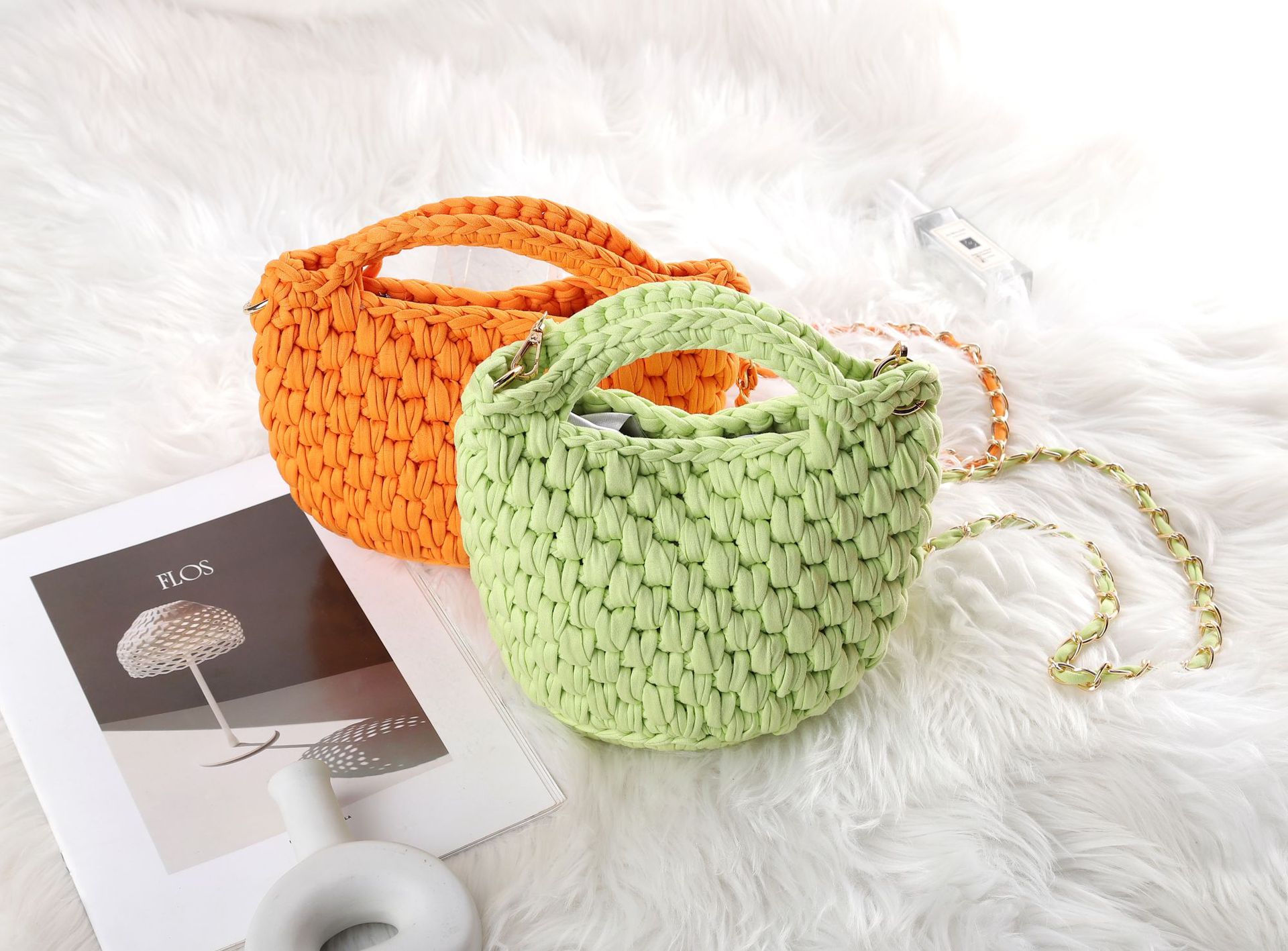 Women's Large Woven Fabric Solid Color Cute Weave Square Zipper Straw Bag display picture 6