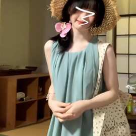 无袖背心连衣裙子女夏季2026新款海边度假清新甜美吊带沙滩长裙女