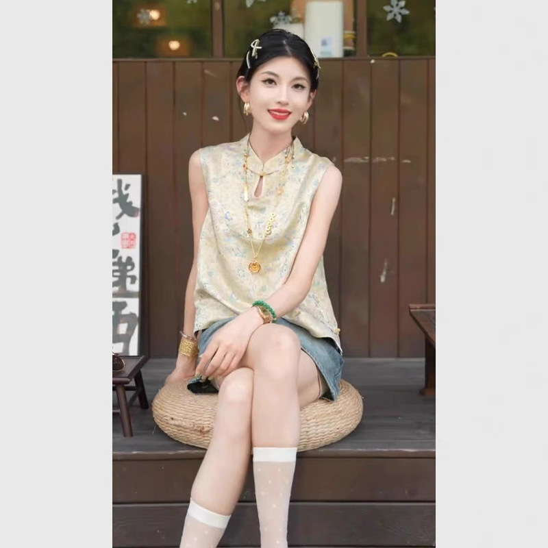 New Chinese-Style Champagne-Colored Jacquard Sleeveless Shirt 2026 New Model Tang Suit Improved Vest Top Elegant Blouse