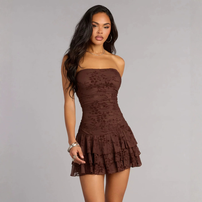 Elegant Strapless Ruffled Mini Dress, Sleeveless Slim-Fit A-Line Skirt, Ruffled Hem, Is Elegant Strapless Ruffled Mini Dress, Sleeveless Slim-Fit A-Line Skirt, Ruffled Hem, Is