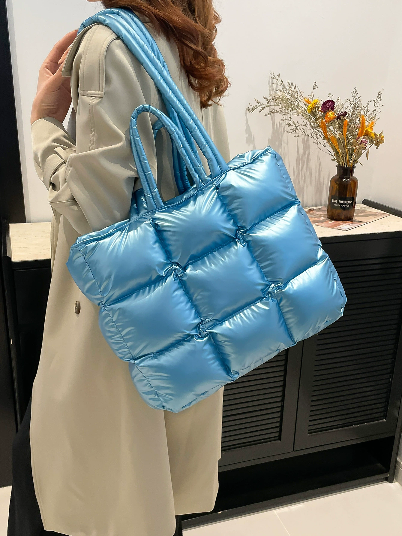 Glossy nylon quilted handheld shoulder bag with down