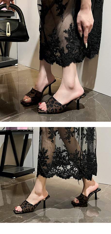 Dép sandal nữ quai ngang mũi vuông hở ngón gót 7 cm — Màu bạc, Màu da báo, Màu hồng, Màu trắng be chi tiết 13