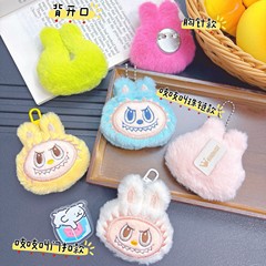 ギシギシと呼ばれています。泡瑪特公仔のキーホルダーが可愛いです。