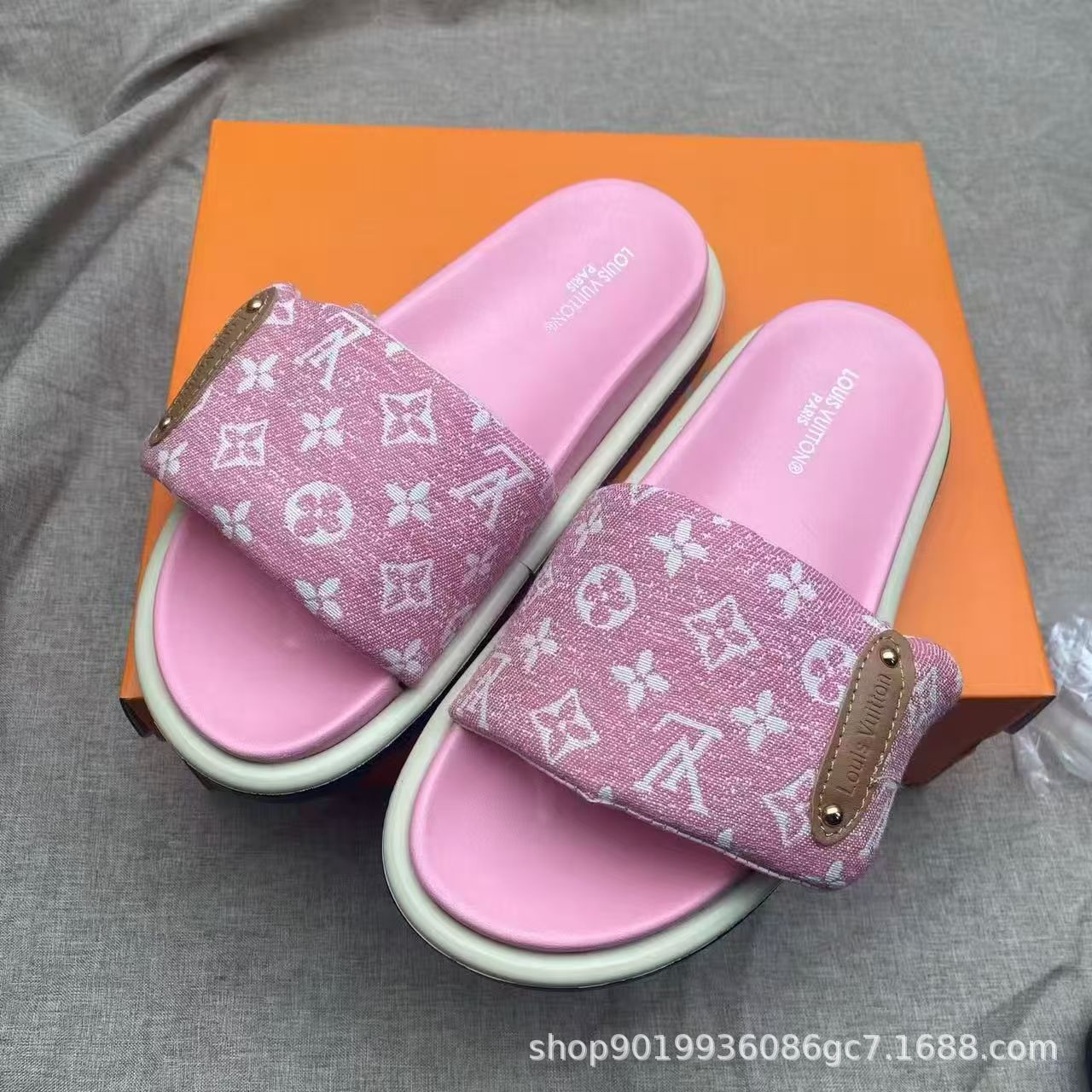 Zapatillas Velcro para mujeres de espesor en línea Zapatillas muffin de moda para parejas zapatillas planas cómodas
