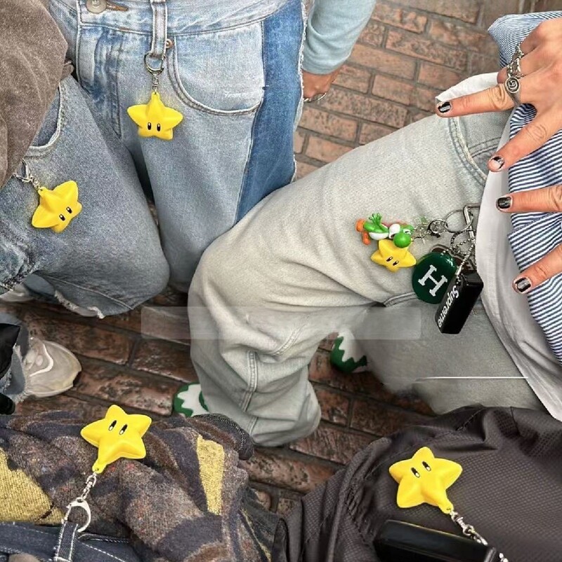 Japanese Usj Same Style Cute Star Glowing Plastic Keychain High-Value Backpack Pendant Super Cute Couple Model Small