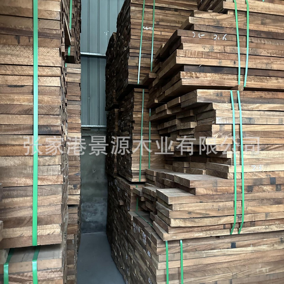 南美胡桃木板材雨木黑原木板材方料家具装饰工程建筑毛板斐济