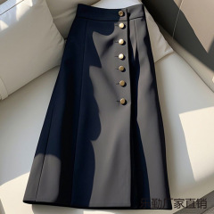 今年の流行はとてもきれいな字のスカートの秋の新型の中でやせて垂れ下がっている感が現れます。