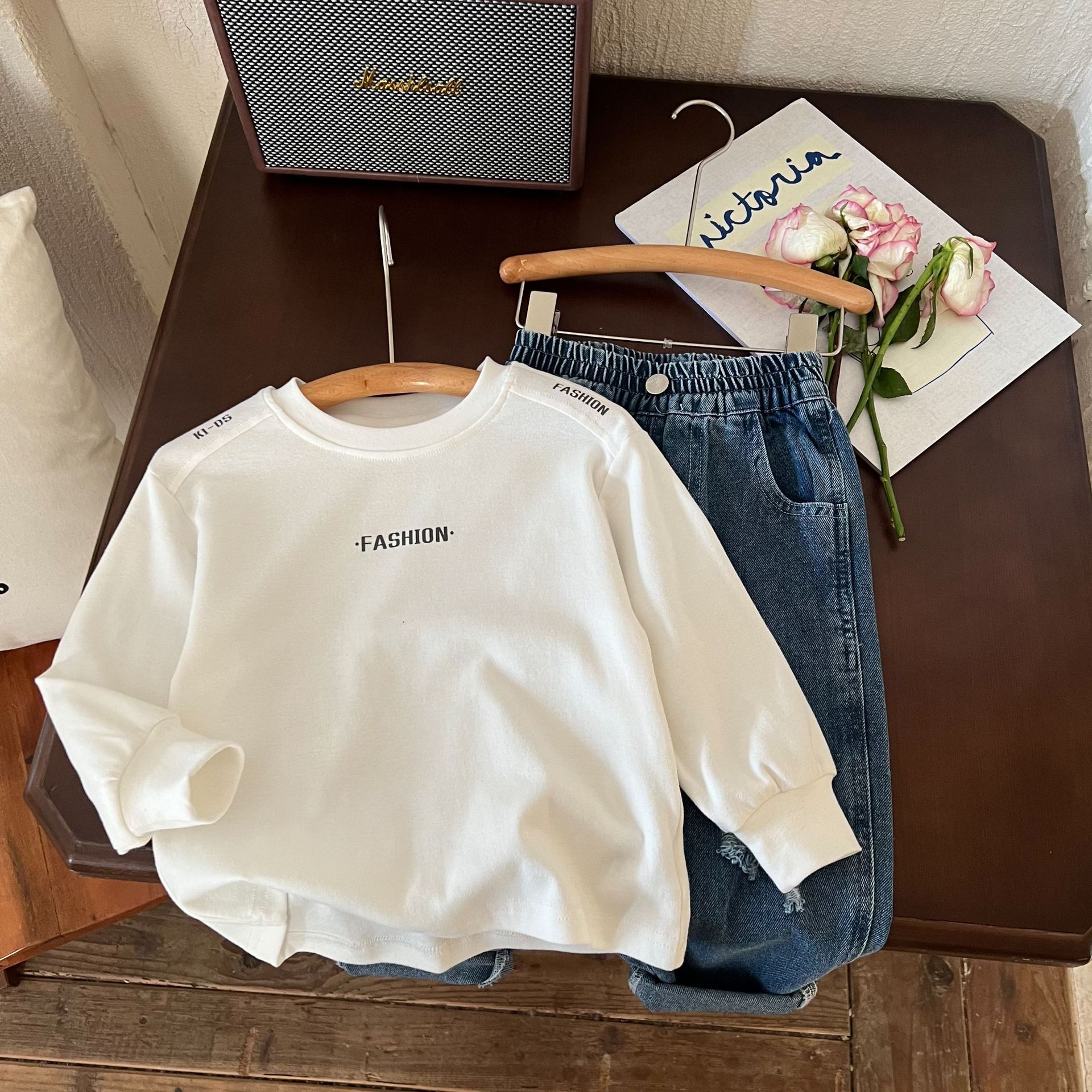 Children's Round Neck Solid Color Letter Bottoming Shirt Boys Medium Collar Long Sleeve Spring Style Baby Boy Round Neck Topy