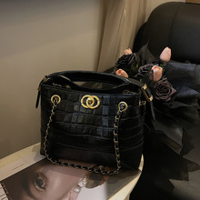 С���Lʯ�^�yС������Ů�¿�͹Űٴ�朗lб�������ˮͰ��������