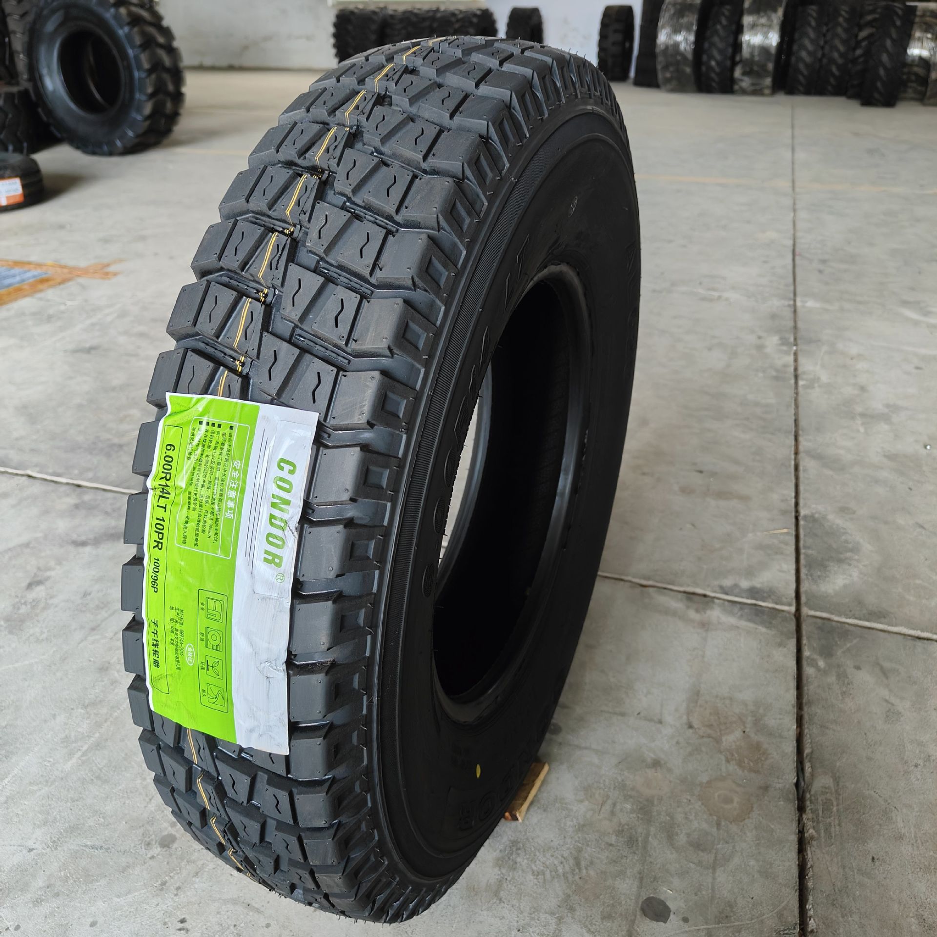 뜨거운 판매 큰 승진 medium-600R14LT 광산 10 층 강철 와이어 진공 타이어