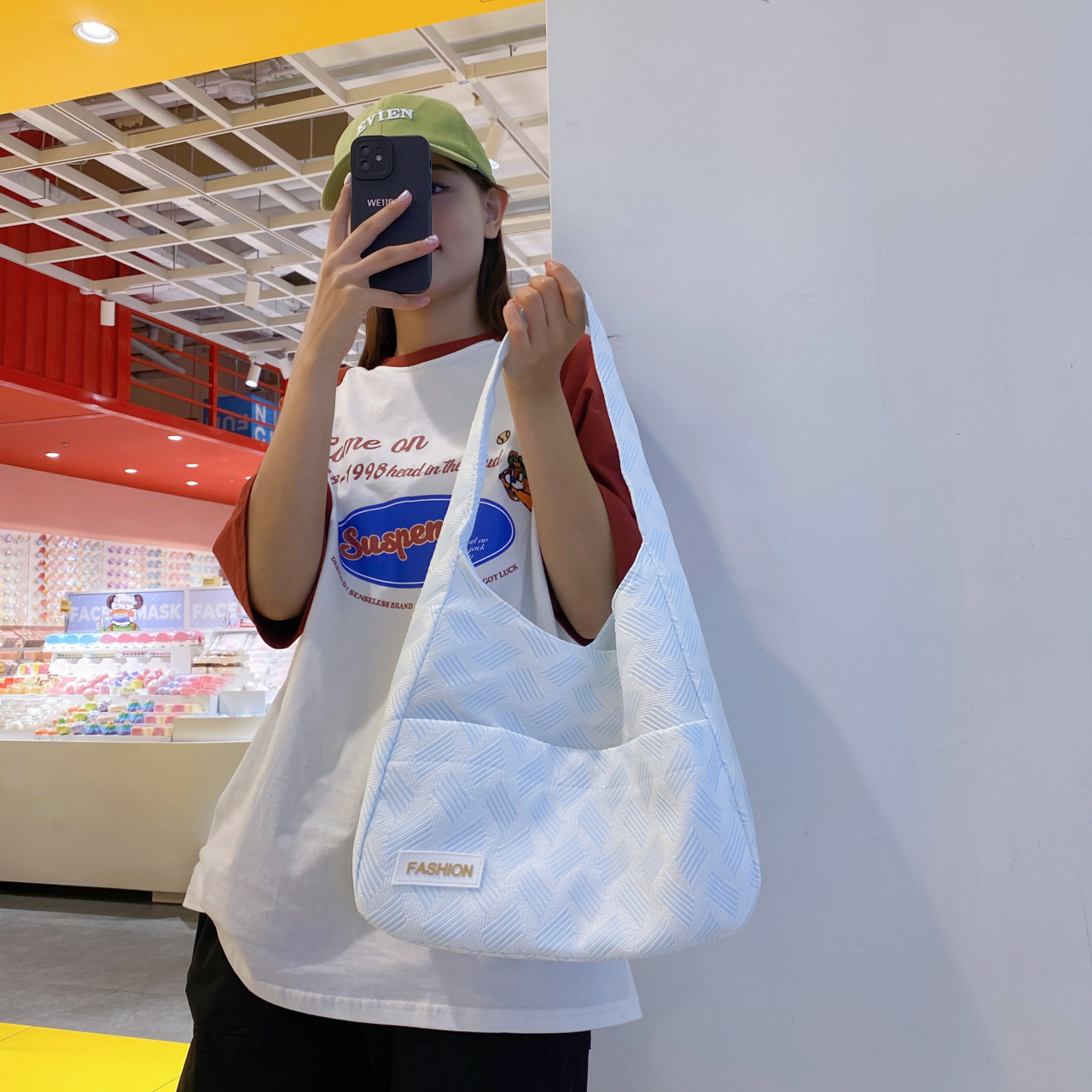 Minimalist Versatile Women's Large Capacity Summer Commuting School Handheld Nylon Single Shoulder Bag_voghion.com