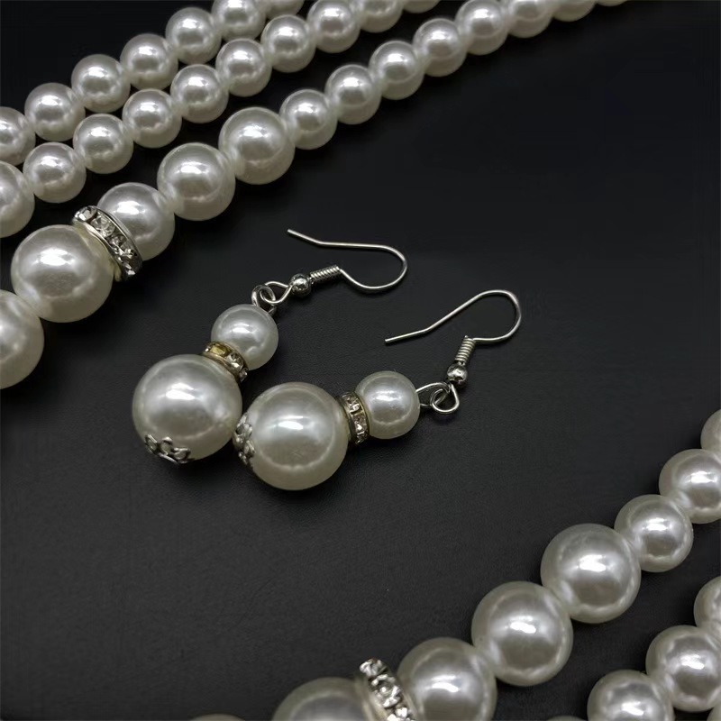 Ensemble boucles d'oreilles et collier chaîne pour soirée chic_voghion.com