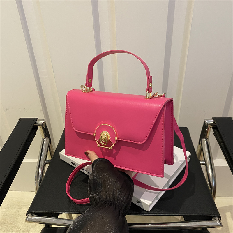 Textura bolso de moda bolso femenino 2024 verano nuevo estilo moda diseño de nicho bolso de hombro caja de estilo occidental bolso de mensajero