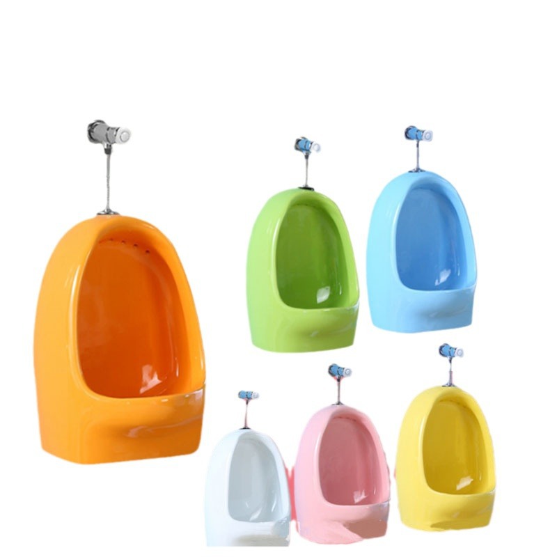Inodoro de jardín de infantes orinal de cerámica de color para niños montado en la pared de piso-pared fila orinal colgante orinal para niños