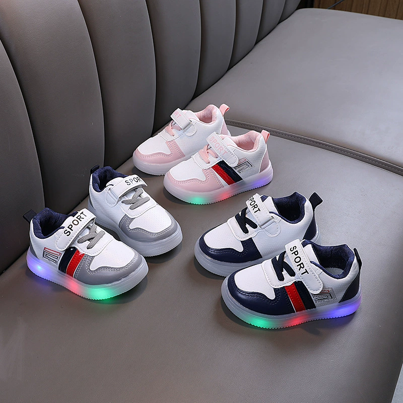 2023 Весна и осень Новая повседневная обувь для мальчиков в Корейском стиле Детская обувь на липучке с мягкой подошвой для девочек со светодиодной подсветкой