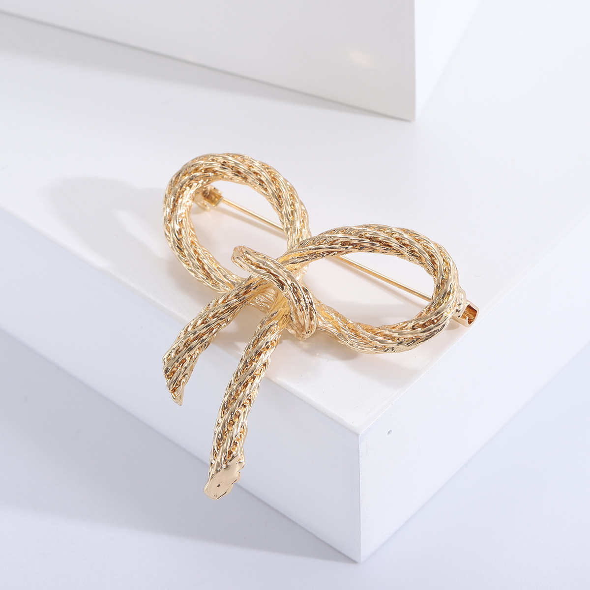 Elegant Simple Style Bow Knot Alloy Plating Women's Brooches display picture 5