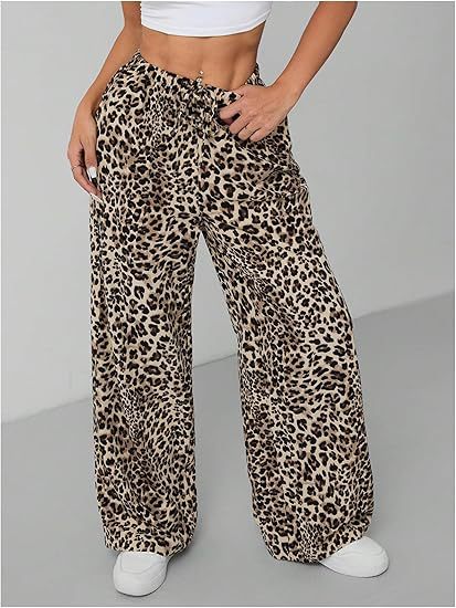 Dambyxor med vida ben och leopardmönster casual street style_voghion.com