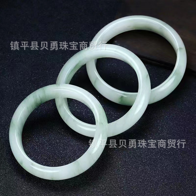 廠家批發仙女必備款天然新疆天山翠手鐲冰翠雪翠高冰底手鐲玉鐲