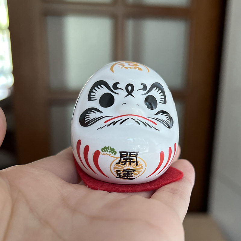Estilo japonés Damo decoración de cerámica Japonesa Damo huevo suerte Damo pequeño tamaño mini gato afortunado decoración del coche