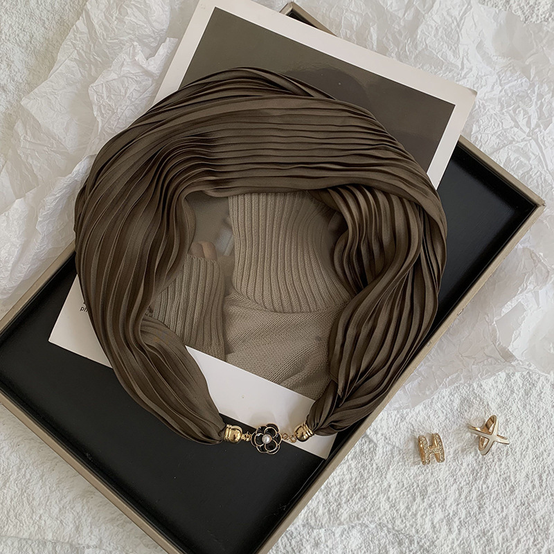 Pañuelo de seda arrugado de seda de imitación magnética con hebilla de rosa de color sólido de verano, protector solar, bufanda decorativa profesional ligera de todo fósforo