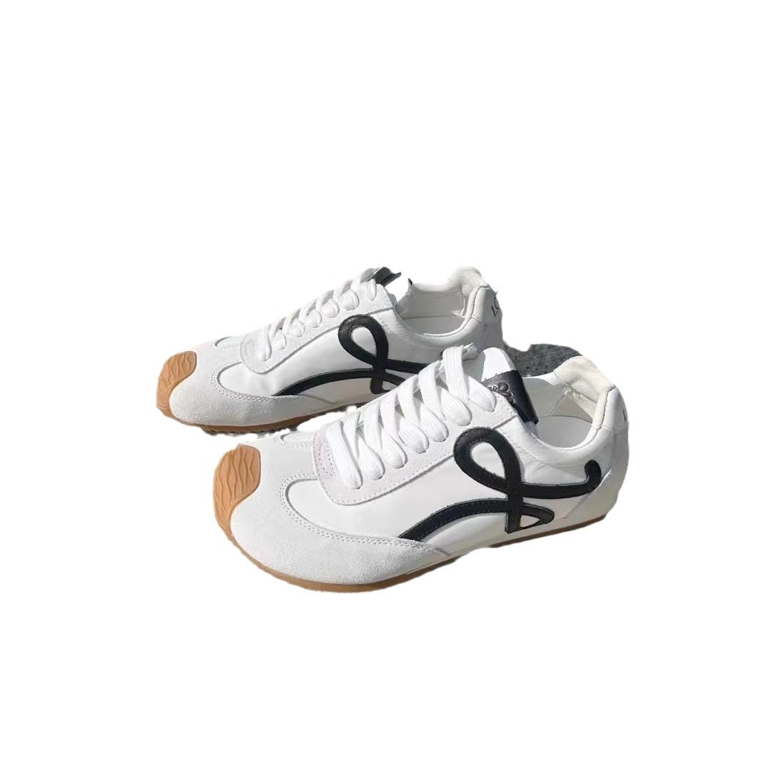 Estación europea 2025 primavera nuevo super fuego retro Gump zapatos de mujer ligero deportes casuales de moda versátil zapatos de entrenamiento alemán