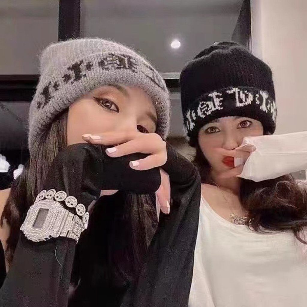 Knitted fashionable woolen knitted hat for men and women