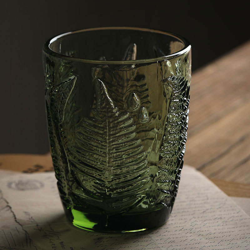Vintage embossed medieval Cup restaurant high color value leaf pattern cup green material thickened design glass cup