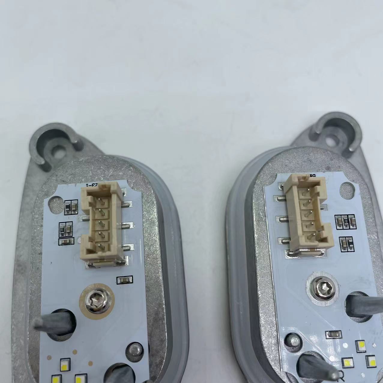 8V0998473 8V0998474 new for Audi A3 daytime driving light source drive module computer