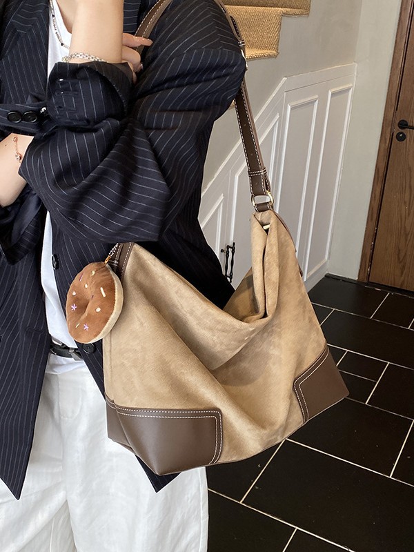 Bolso para mujeres 2025 nueva bolsa de gran capacidad transfronteriza de moda retro de moda de camisa de viaje mochila de hombro