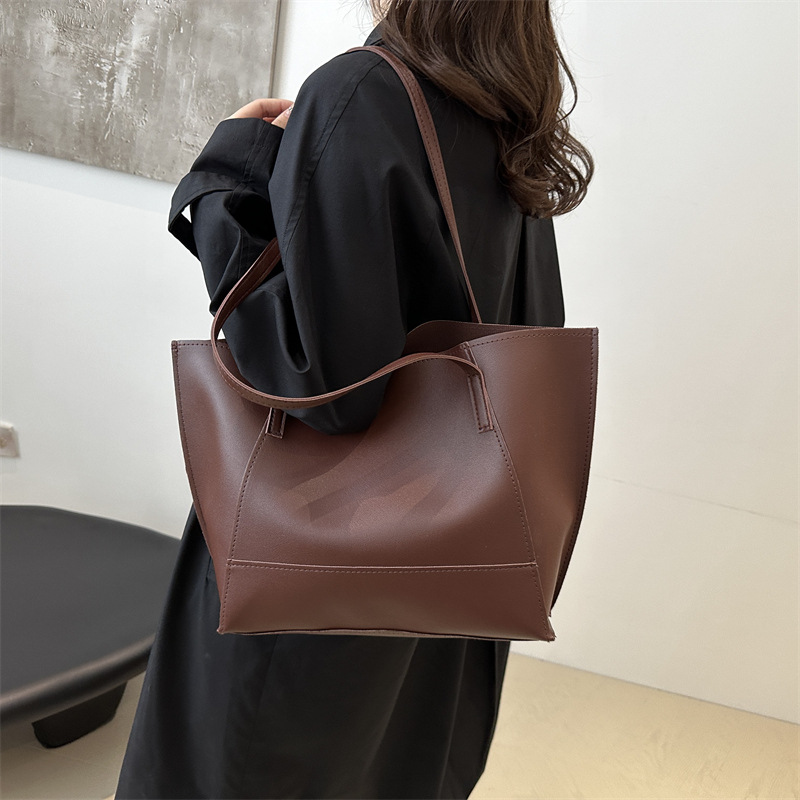 Bolso de gran capacidad para mujeres 2024 nuevo bolso de hombro de verano bolso de alta calidad bolso de viaje de clase para estudiantes universitarios