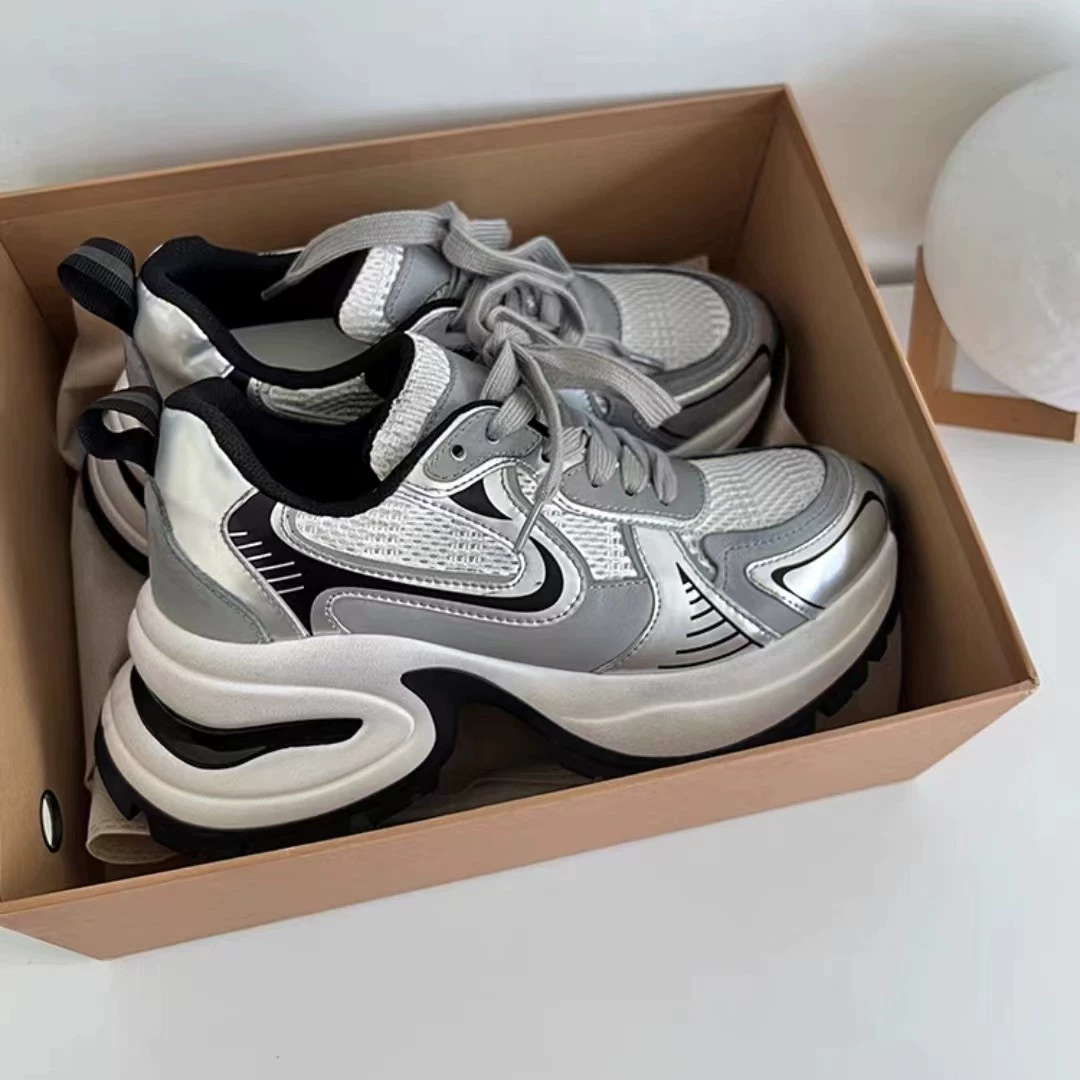 2024 новые дикие белые туфли на осень