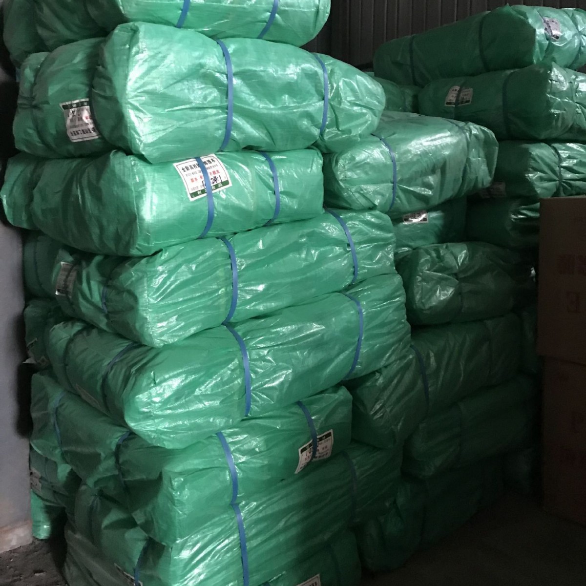 批发全新料聚乙烯防雨篷布防水抗晒不脱皮乌鲁木齐直销水晶绿篷布