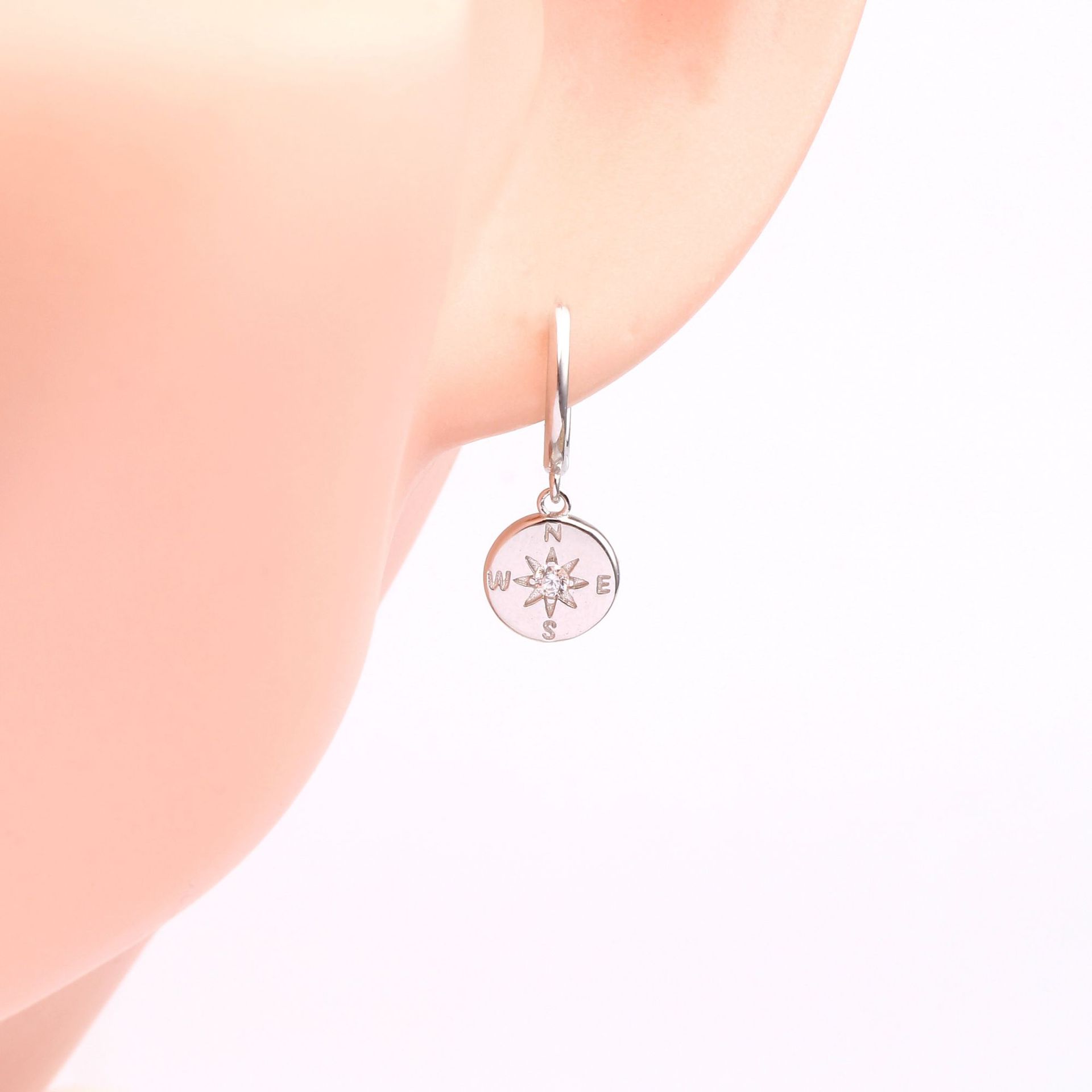 1 Paire Dame Style Simple Star Argent Sterling Placage Incruster Zircon Or Blanc Plaqué Plaqué Or Boucles D'oreilles display picture 2