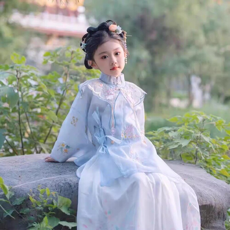 Girls' Hanfu 2026 Spring and Autumn New Fairy-like Ming Dynasty Style Traditional Costume Children's Song Dynasty Cloud Shoulder Dress