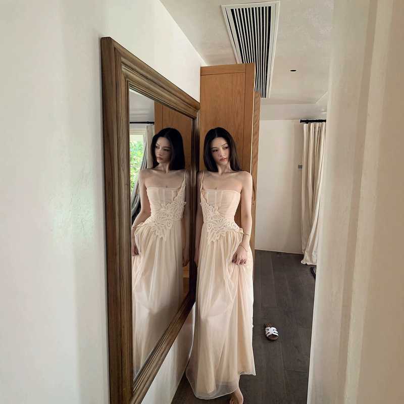 Lienni2026 New Summer Style Waist-Slimming Fishbone Splicing Mesh Long One-Shoulder Tube Top Dress for Women Lienni2026 New Summer Style Waist-Slimming Fishbone Splicing Mesh Long One-Shoulder Tube Top Dress for Women