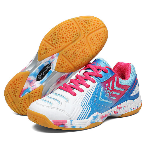 A unisex lightweight, breathable, professional badminton shoe with real carbon plate, anti-slip, and couple's sports design.