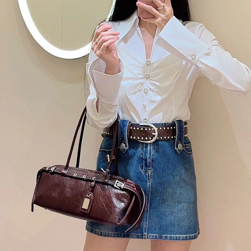 2024 Herbst/Winter Neue modische vielseitige Gürtelschnalle Streifen Einzelschulter Unterarm French Stick Damentasche_voghion.com