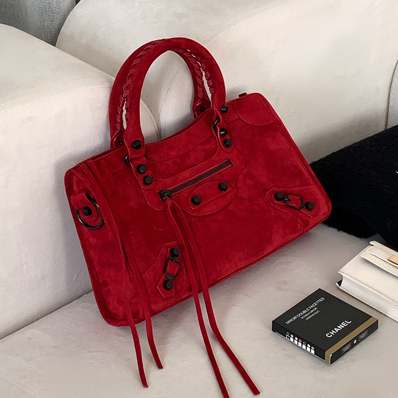 Niche Lamb Wool Motorcycle Bag For Women 2026 New Fashion Retro Crossbody Handbag Large Capacity Genuine Leather Suede Bag - Thumbnail 6