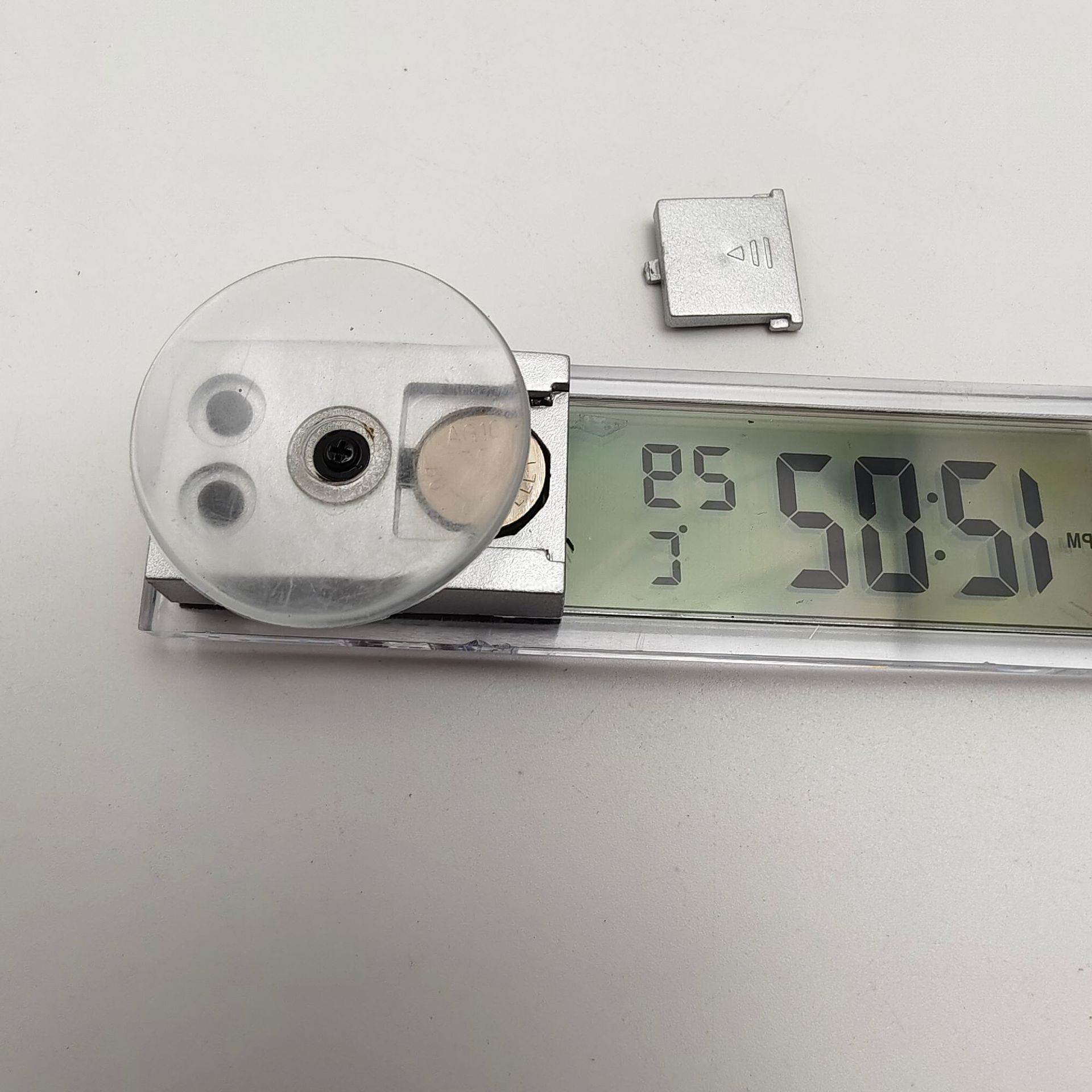 Suction Cup Electronic Clock for Display, Glass Time Display, Car Accessories, LCD Car Electronic Clock, Dual-Use Thermometer