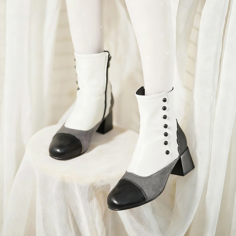 Victorian Antique Boots, Classic Black and White Color-Blocking, Medieval Court Style, Niche Short Boots with Button Decoration, British Boots