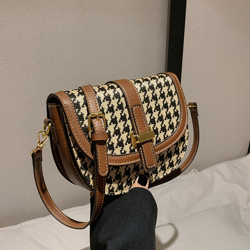 2023 Frühjahr neue Live-Übertragung Satteltasche karierte Umhängetasche Textur Hahnentritt einzelne Schulter Umhängetasche Damentasche_voghion.com