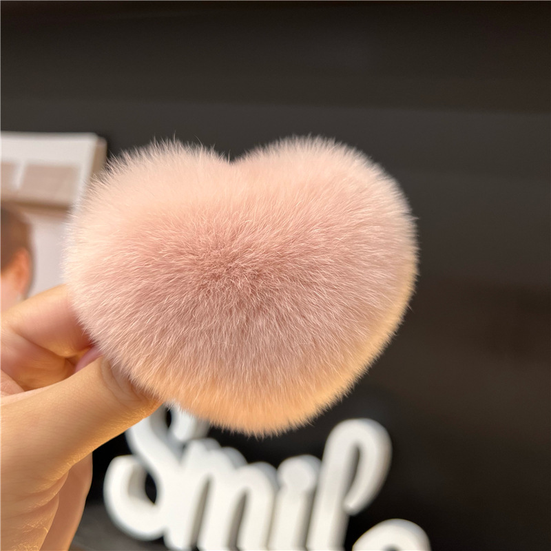 Women's Cute Simple Style Heart Shape Rabbit Fur Hair Clip display picture 8