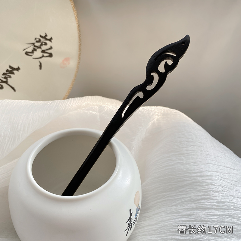 Lieyue (vegetarian hairpin)