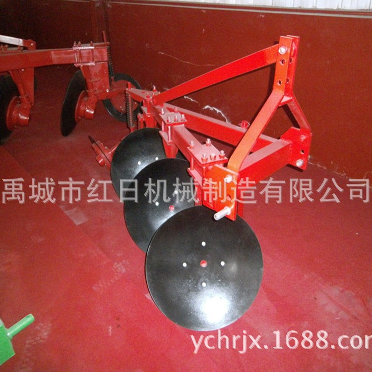轻型圆盘犁   阿里巴巴实拍圆盘犁   圆盘犁工作视频   犁