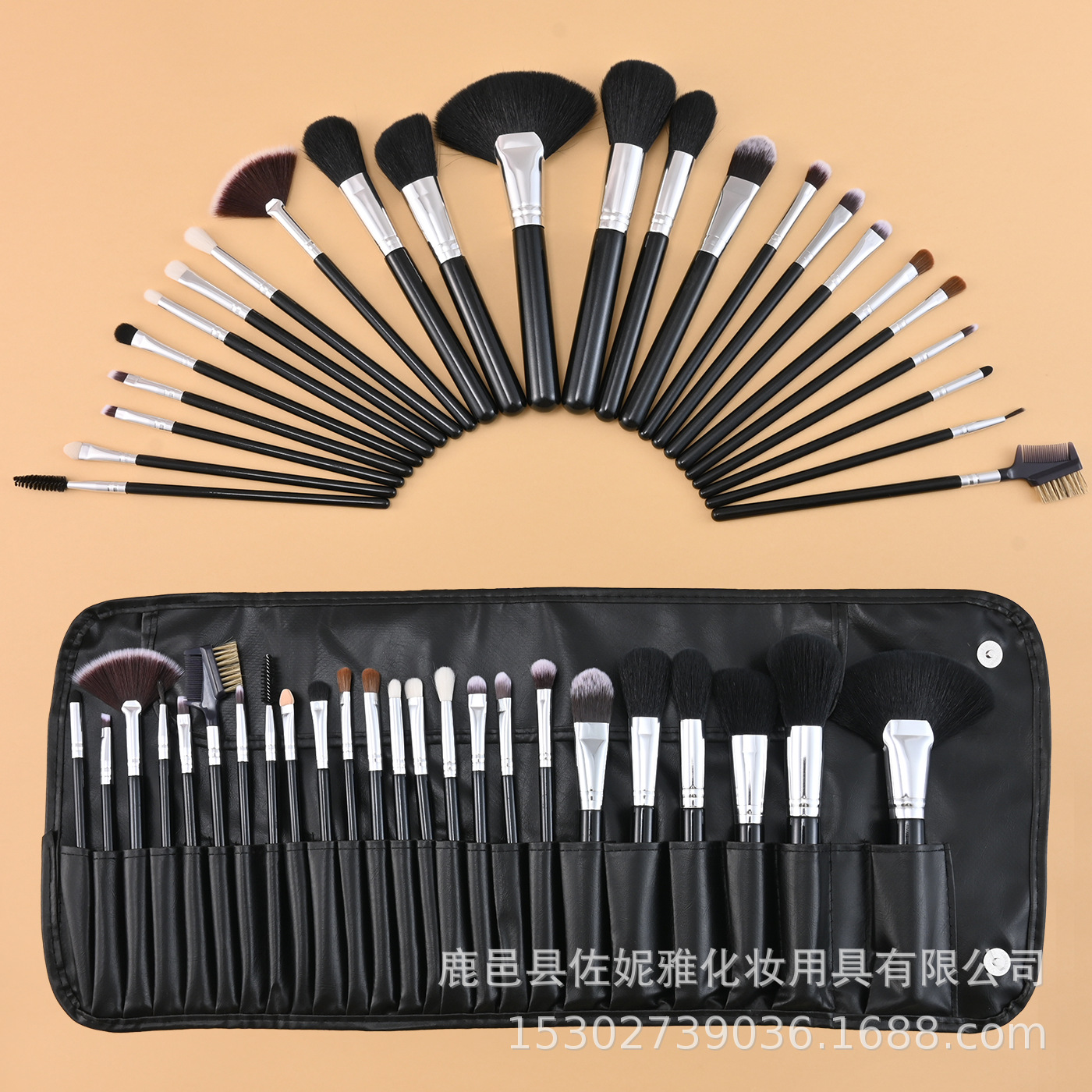 Fábrica en stock 24 pinceles de maquillaje color madera maquillaje traje negro maquillaje escuela herramientas de belleza al por mayor